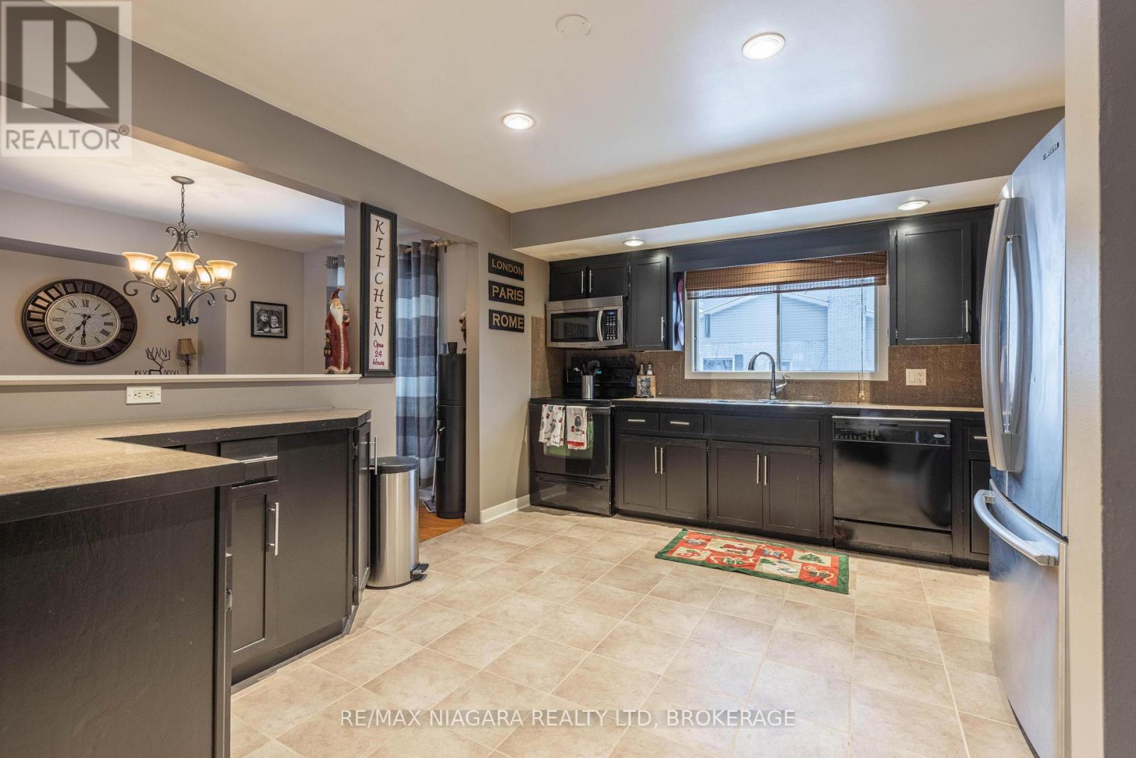 6871 Corwin Crescent, Niagara Falls (Dorchester), Ontario  L2G 2M9 - Photo 9 - X12626828