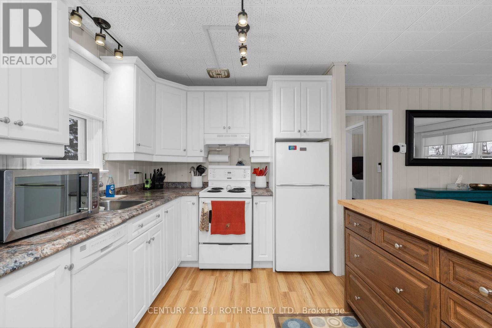 239 Avery Point Road, Kawartha Lakes, Ontario  L0K 1W0 - Photo 15 - X12612756