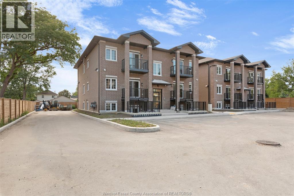 MLS# 25031297: 233 WATSON Unit# 306, Windsor, Canada