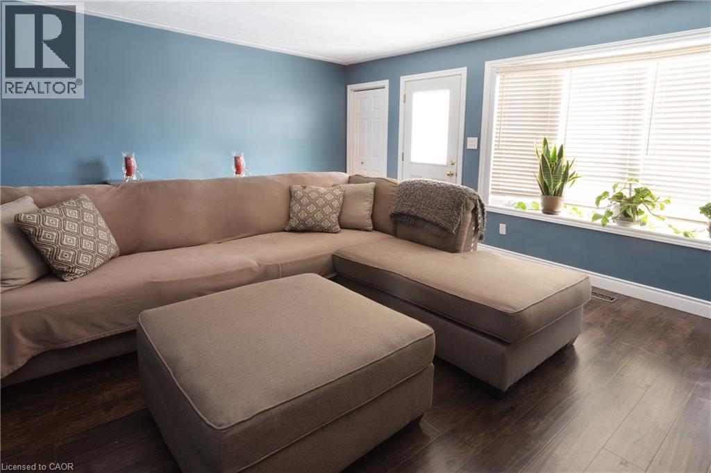 22 Shea Crescent, Kitchener, Ontario  N2E 1E8 - Photo 2 - 40793433