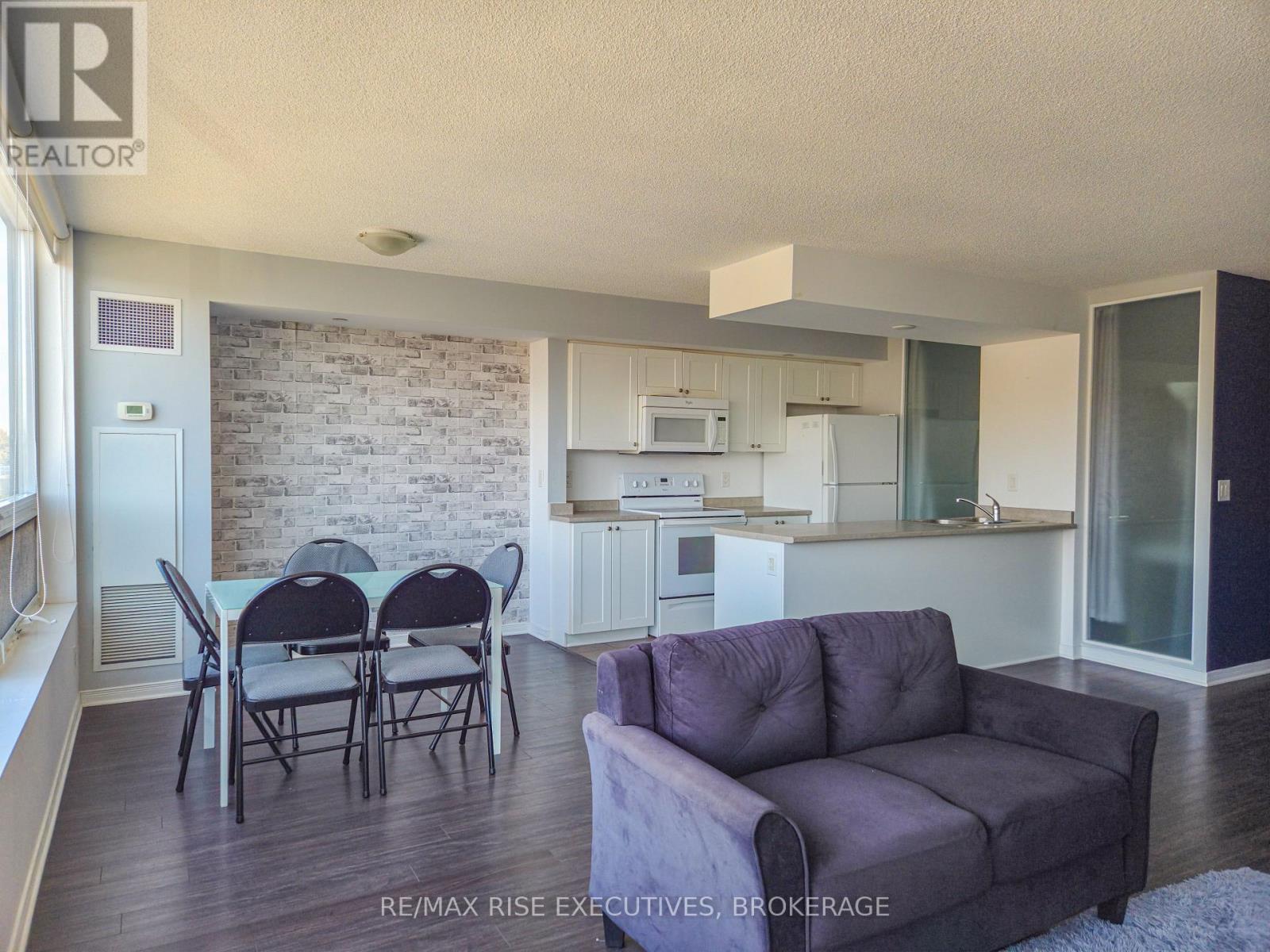 601 - 121 Queen Street, Kingston (East Of Sir John A. Blvd), Ontario  K7K 0G6 - Photo 18 - X12443379