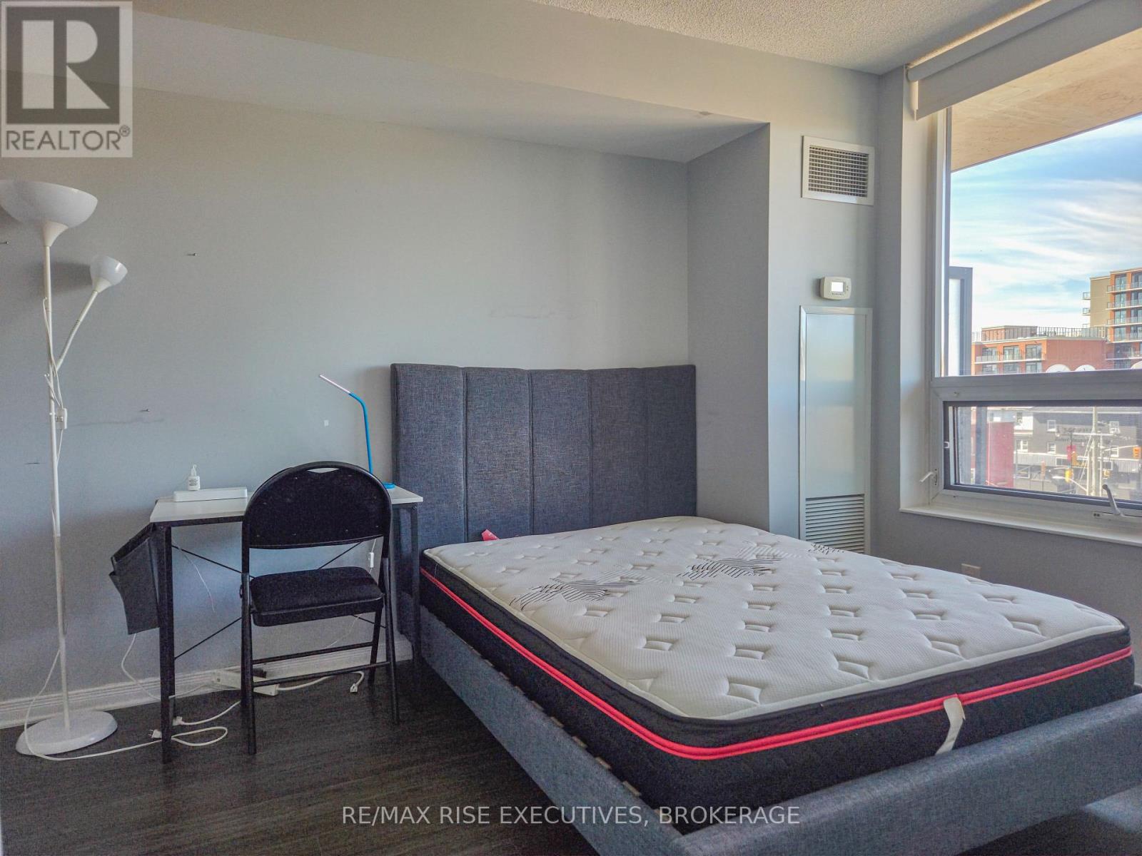 601 - 121 Queen Street, Kingston (East Of Sir John A. Blvd), Ontario  K7K 0G6 - Photo 14 - X12443379