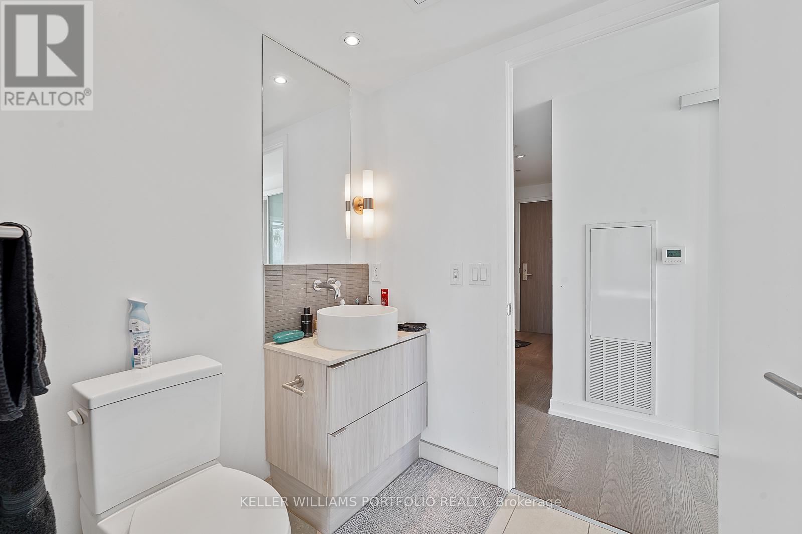 1512 - 161 Roehampton Avenue, Toronto (Mount Pleasant West), Ontario  M4P 0C8 - Photo 13 - C12626804