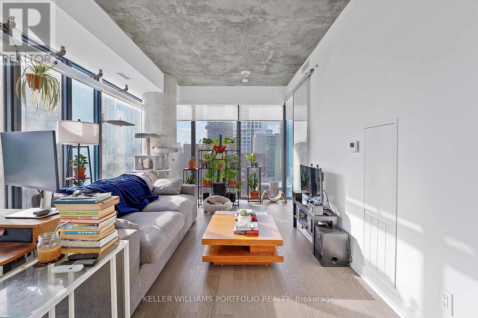 1512 - 161 Roehampton Avenue, Toronto (Mount Pleasant West), Ontario  M4P 0C8 - Photo 5 - C12626804