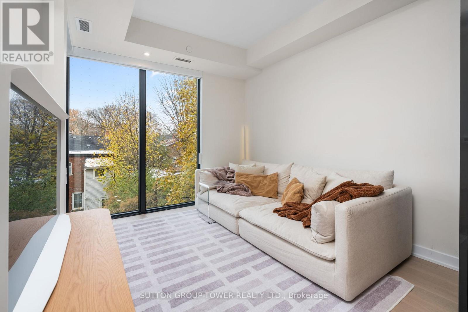 507 - 840 St. Clair Avenue W, Toronto, Ontario  M6C 0A4 - Photo 8 - C12626838