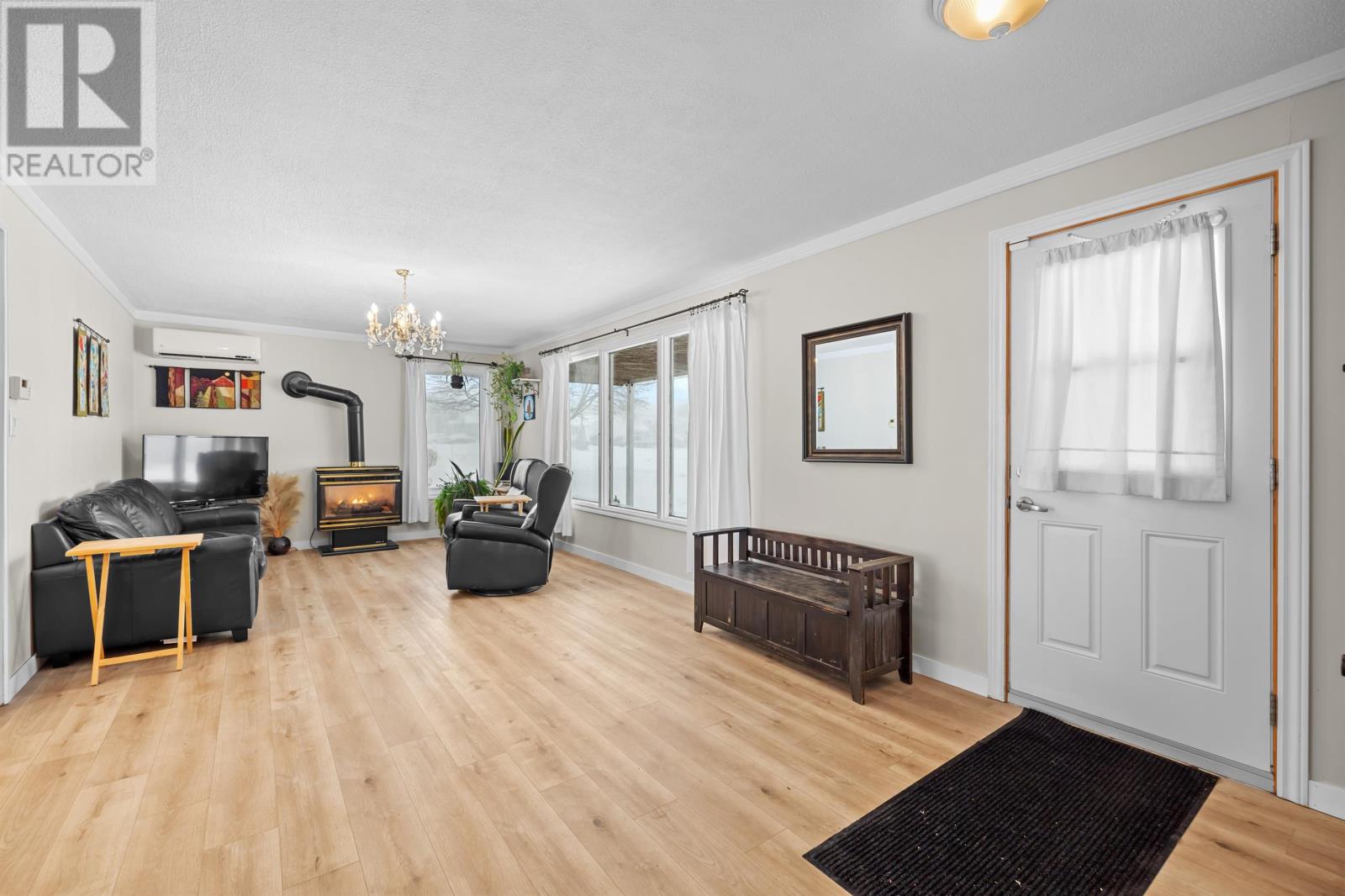 120 Southdale, Charlottetown, Prince Edward Island C1A 6Z7 - Photo 5 - 202529333