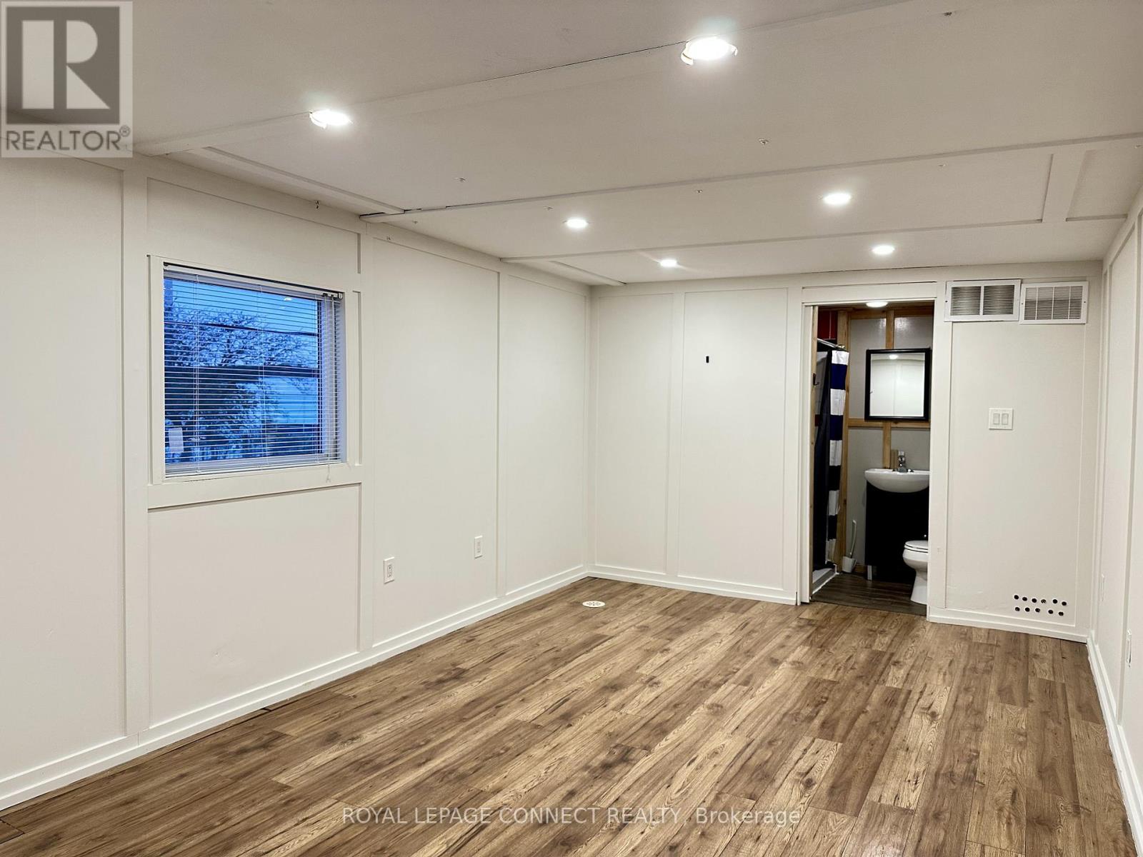 596 Eastern Avenue, Toronto, Ontario  M4M 0B9 - Photo 13 - E12626842