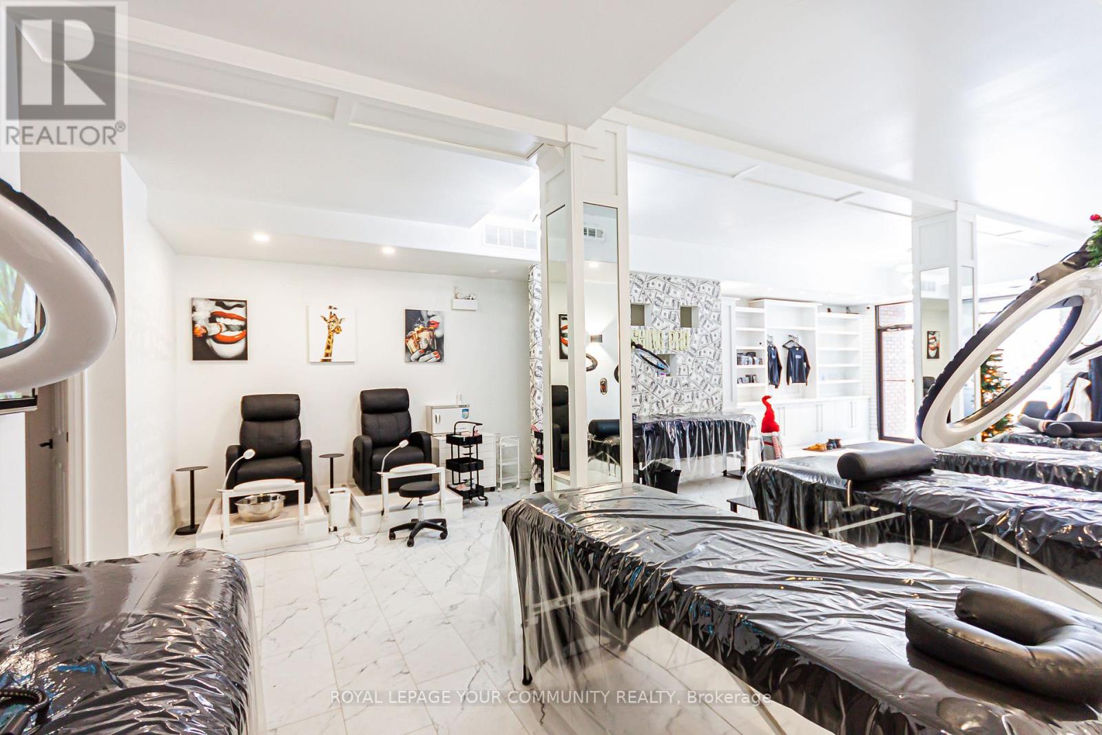 204 Brock Street S, Whitby, Ontario  L1N 4K1 - Photo 5 - E12626956