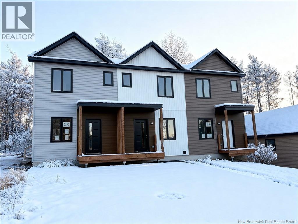 20 Terry Fox Drive, Oromocto, New Brunswick E2V 0P6 - Photo 1 - NB127720