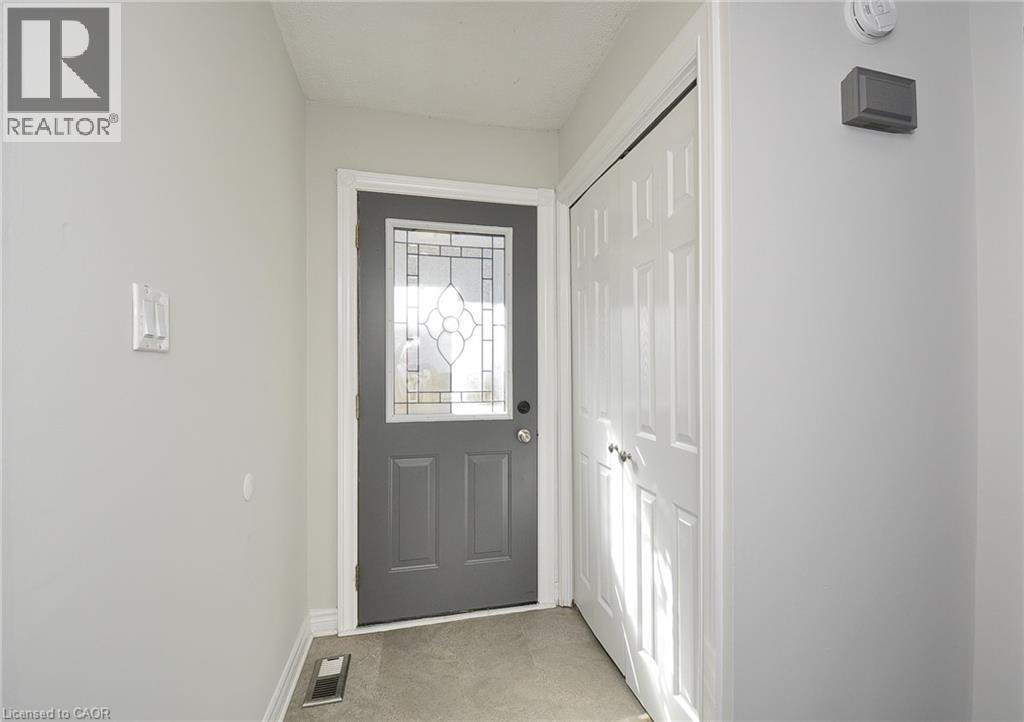 16 Hungerford Road, Cambridge, Ontario N3C 2P5 - Photo 4 - 40780677