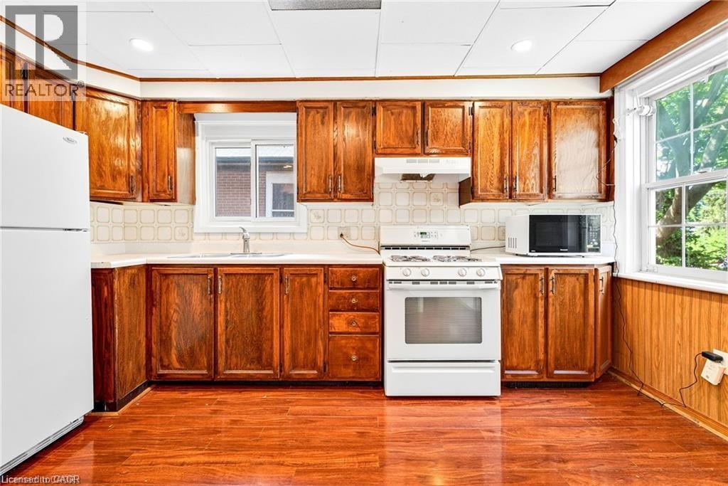 111 Leland Street, Hamilton, Ontario  L8S 3A3 - Photo 7 - 40791053