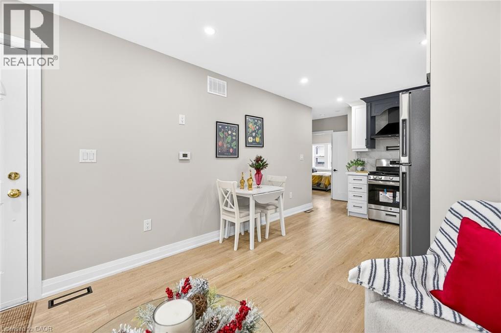 257 Broadway Avenue, Hamilton, Ontario  L8S 2W7 - Photo 5 - 40792376