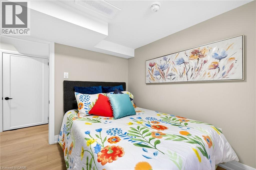 257 Broadway Avenue, Hamilton, Ontario  L8S 2W7 - Photo 30 - 40792376