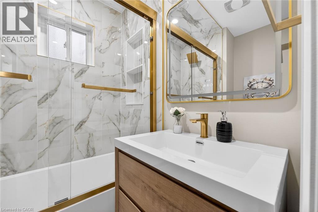 257 Broadway Avenue, Hamilton, Ontario  L8S 2W7 - Photo 15 - 40792376