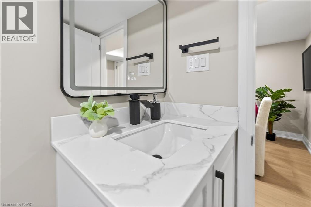 257 Broadway Avenue, Hamilton, Ontario  L8S 2W7 - Photo 38 - 40792376