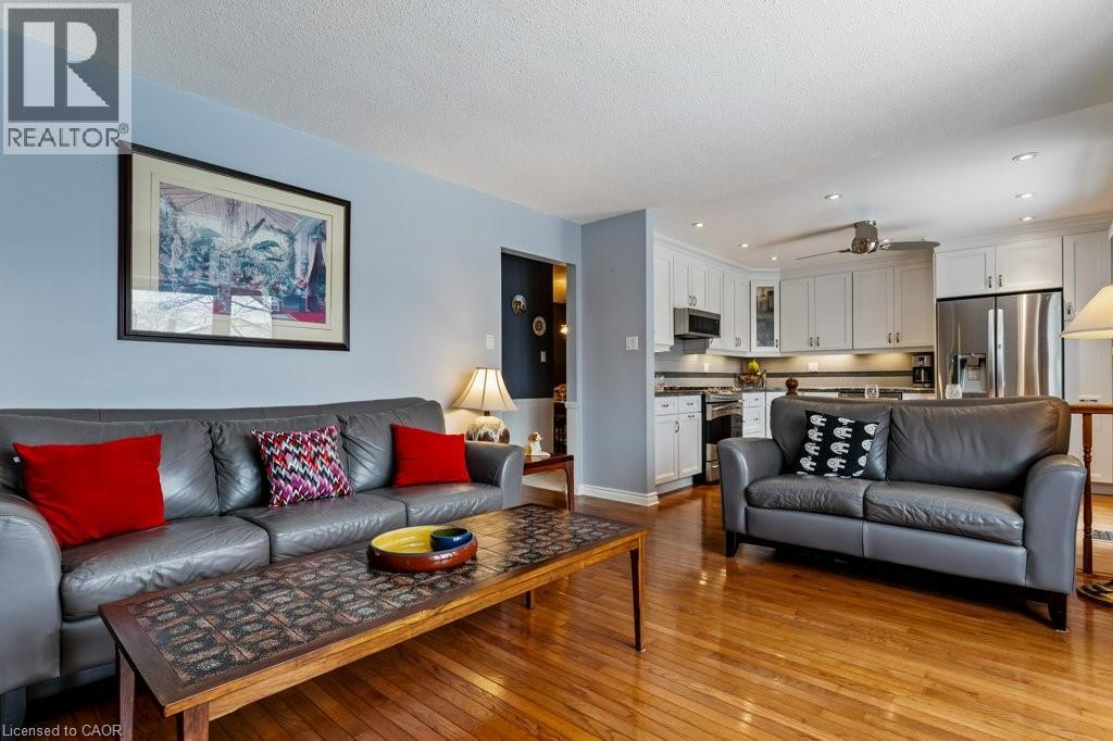 188 Napoli Court, Hamilton, Ontario  L9C 7A2 - Photo 12 - 40792384