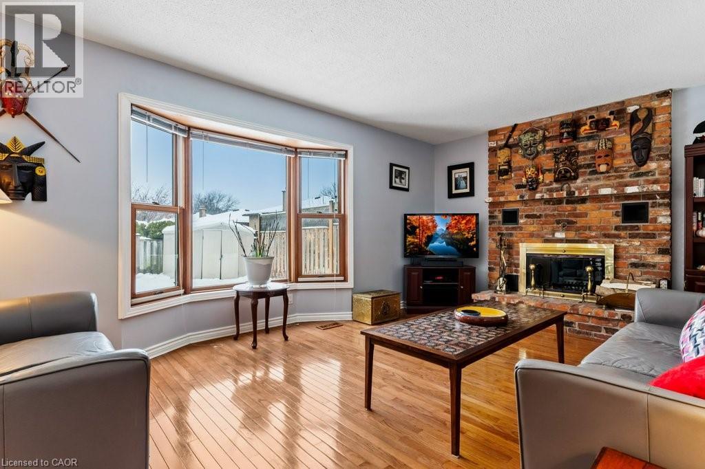 188 Napoli Court, Hamilton, Ontario  L9C 7A2 - Photo 11 - 40792384