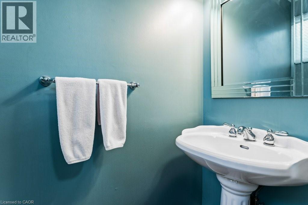 188 Napoli Court, Hamilton, Ontario  L9C 7A2 - Photo 10 - 40792384