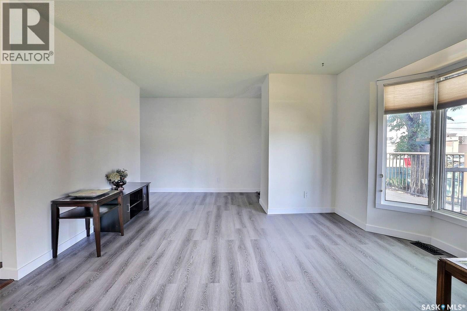 901 17th Avenue E, Regina, Saskatchewan  S4N 0Y9 - Photo 4 - SK025509