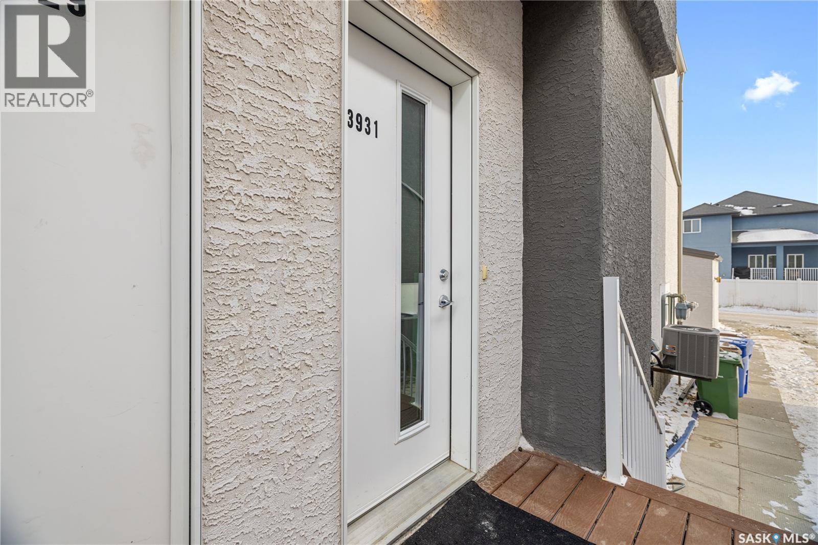 3931 James Hill Road, Regina, Saskatchewan  S4W 0N8 - Photo 4 - SK025458