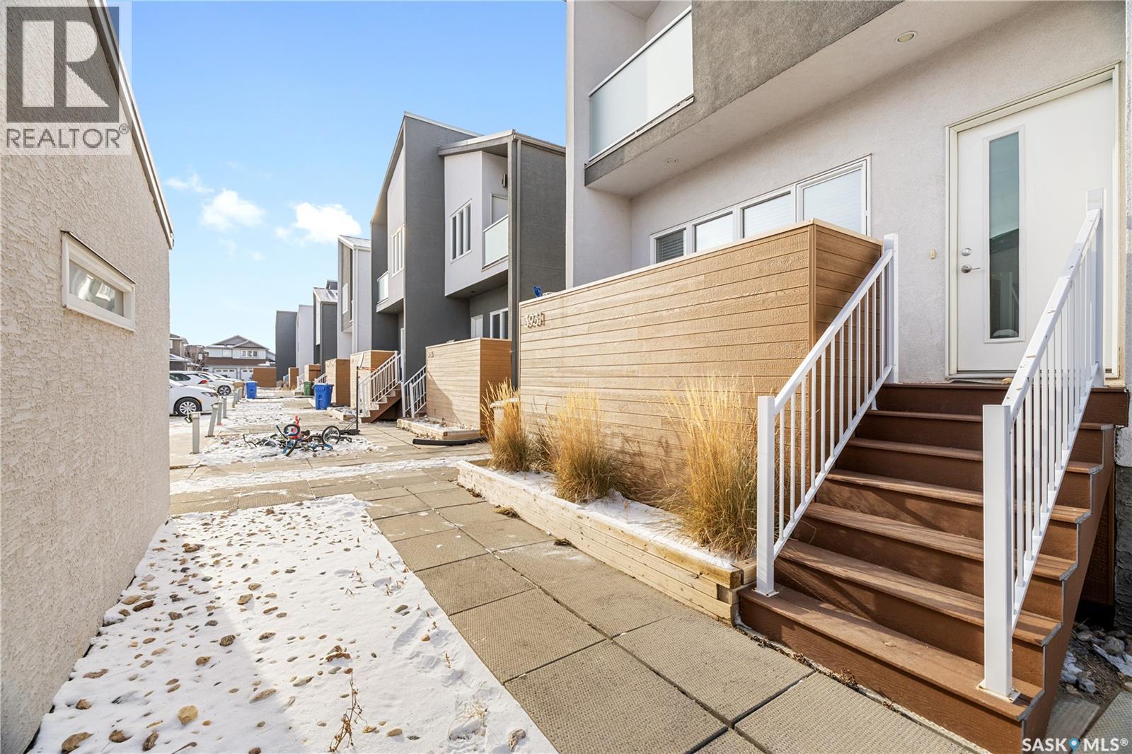 3931 James Hill Road, Regina, Saskatchewan  S4W 0N8 - Photo 5 - SK025458