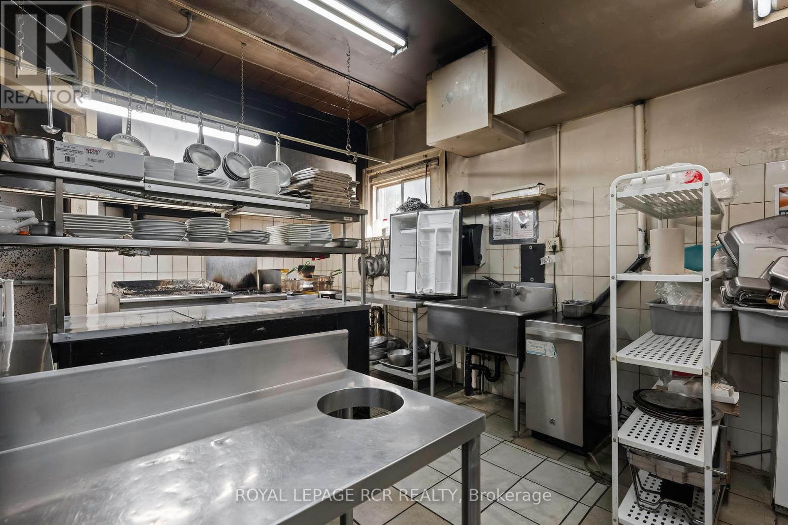 137-139 Broadway, Orangeville, Ontario  L9W 1K2 - Photo 27 - W12380650