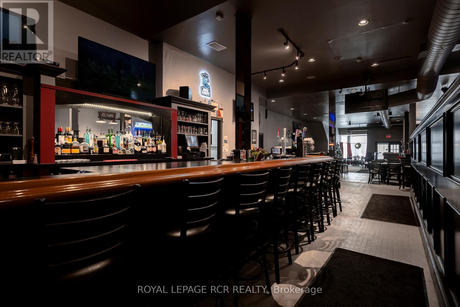 137-139 Broadway, Orangeville, Ontario  L9W 1K2 - Photo 17 - W12380650