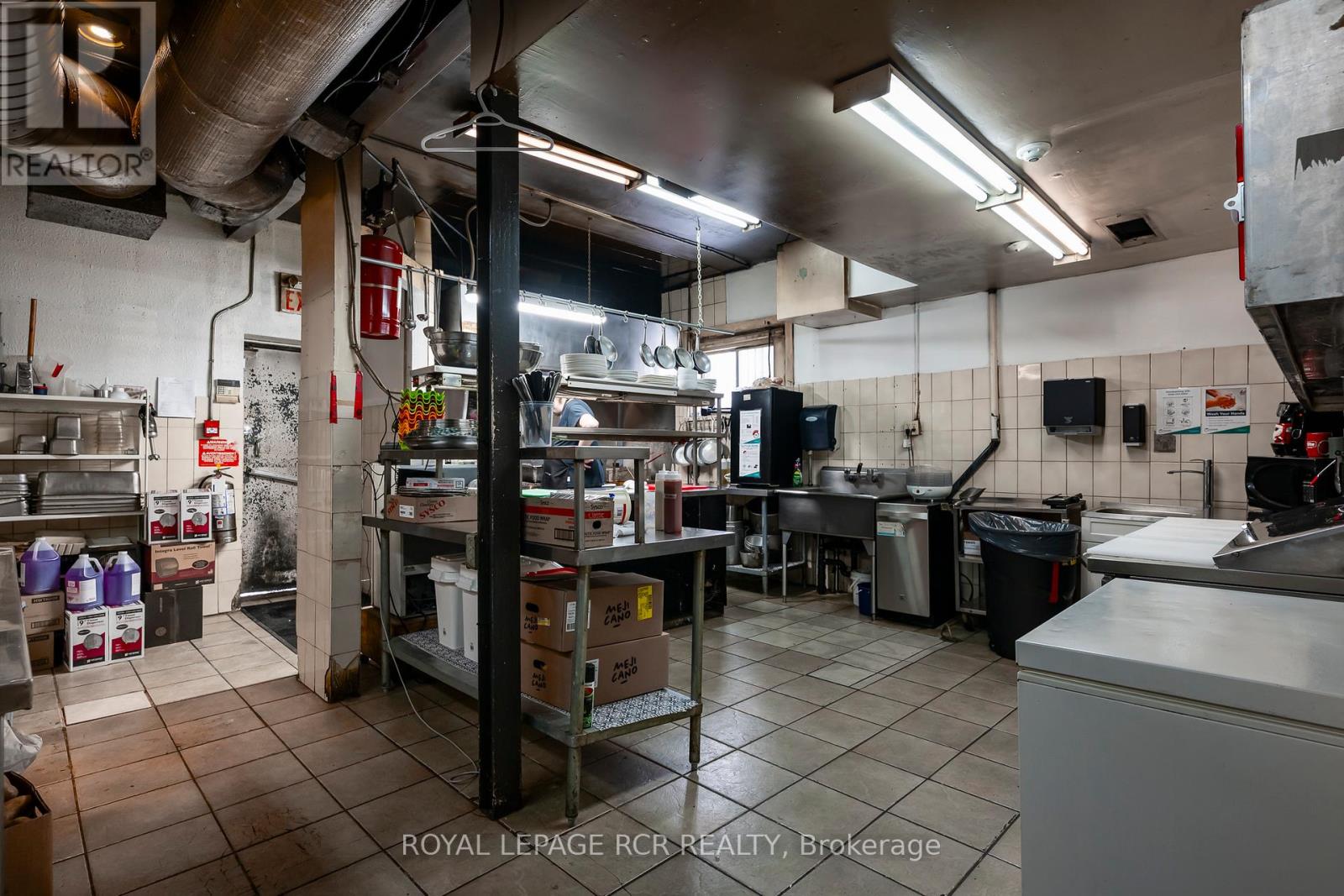 137-139 Broadway, Orangeville, Ontario  L9W 1K2 - Photo 21 - W12380650