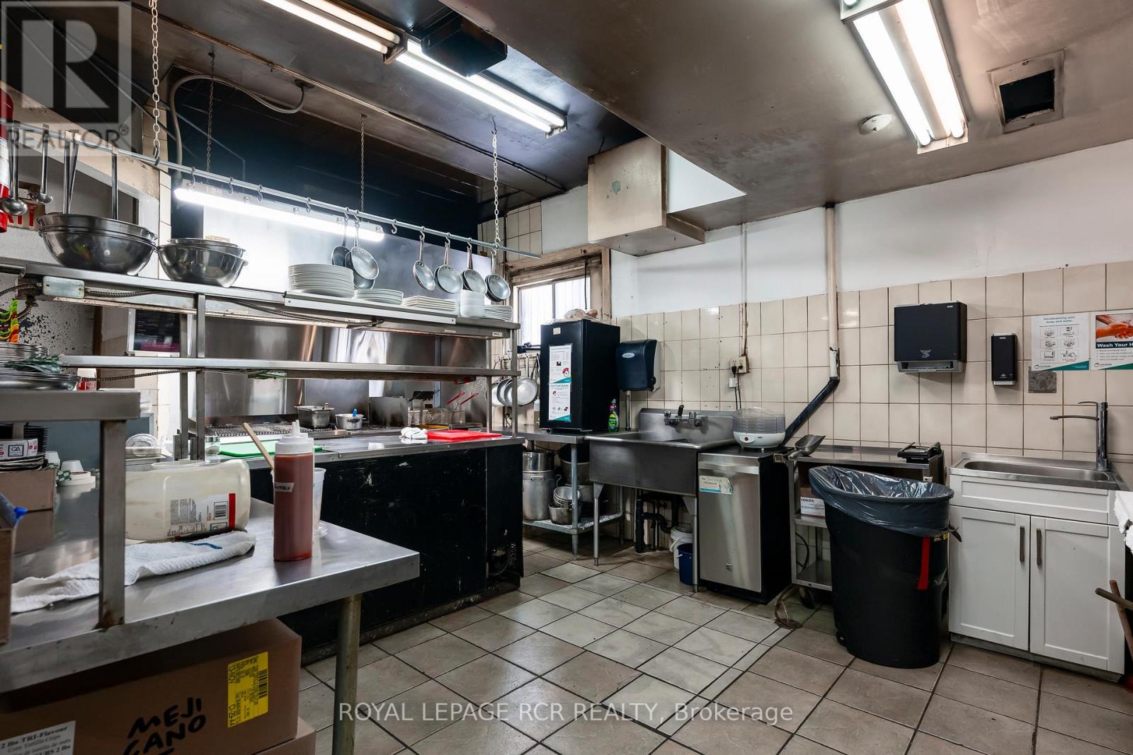 137-139 Broadway, Orangeville, Ontario  L9W 1K2 - Photo 22 - W12380650