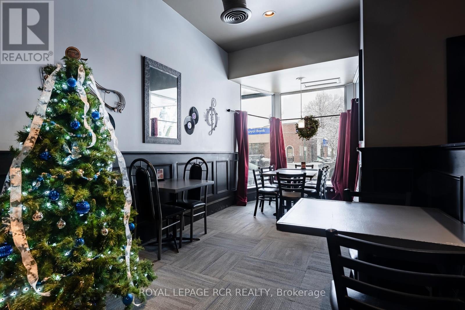 137-139 Broadway, Orangeville, Ontario  L9W 1K2 - Photo 5 - W12380650