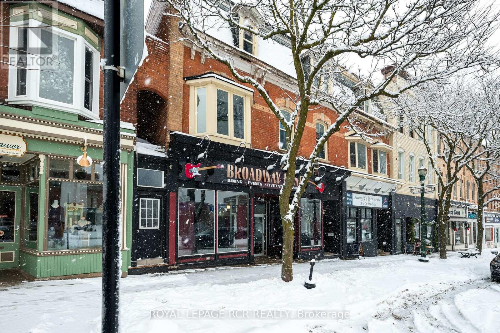 137-139 Broadway, Orangeville, Ontario  L9W 1K2 - Photo 3 - W12380650