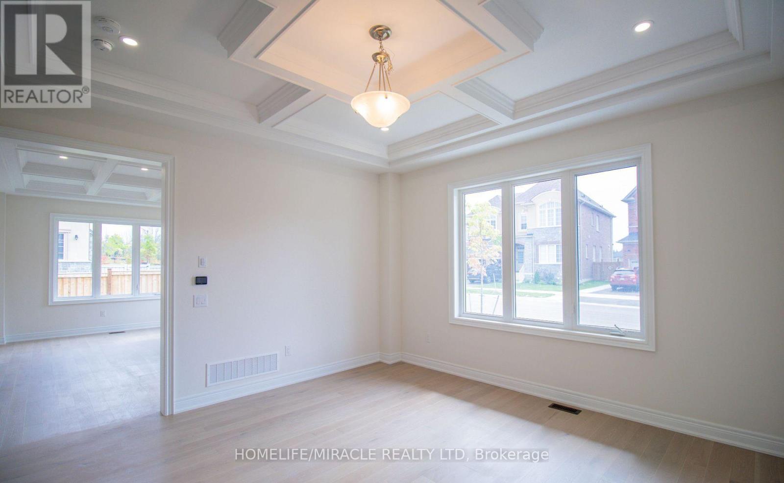 126 Petal Avenue, East Gwillimbury, Ontario  L9N 0Y4 - Photo 11 - N12626808