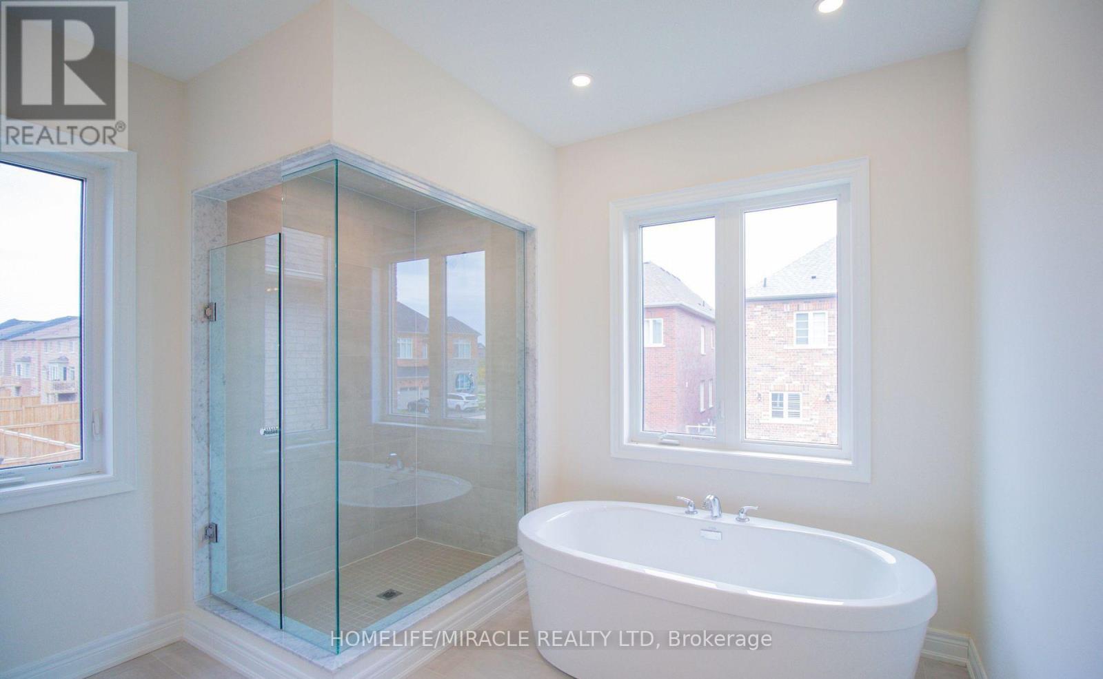 126 Petal Avenue, East Gwillimbury, Ontario  L9N 0Y4 - Photo 32 - N12626808