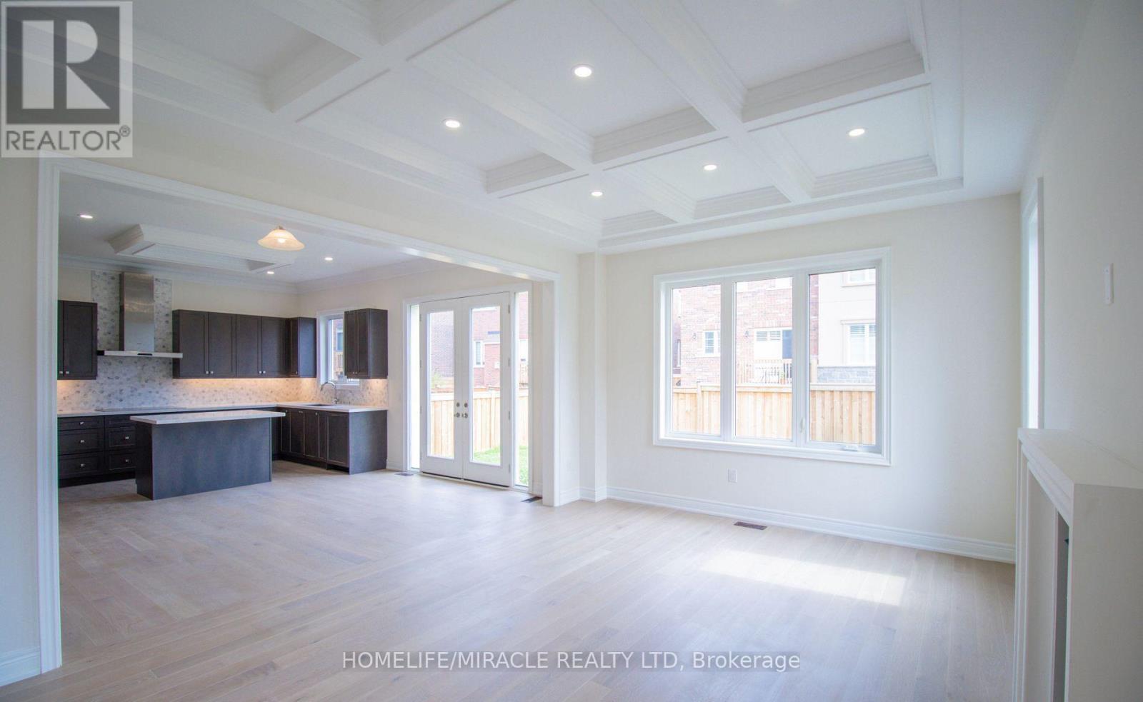 126 Petal Avenue, East Gwillimbury, Ontario  L9N 0Y4 - Photo 5 - N12626808