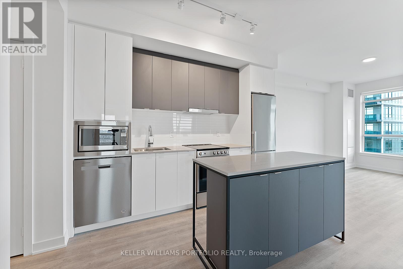 A-1910 - 30 Upper Mall Way, Vaughan, Ontario  L4J 0L7 - Photo 6 - N12626876