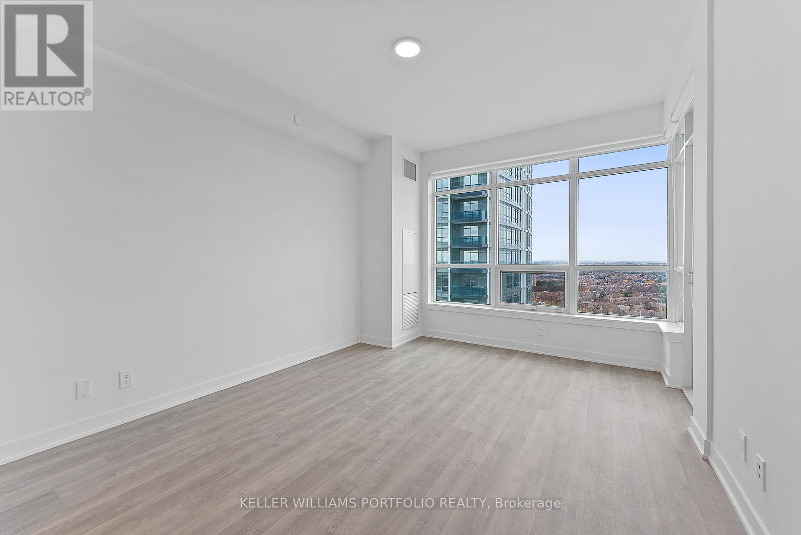 A-1910 - 30 Upper Mall Way, Vaughan, Ontario  L4J 0L7 - Photo 9 - N12626876