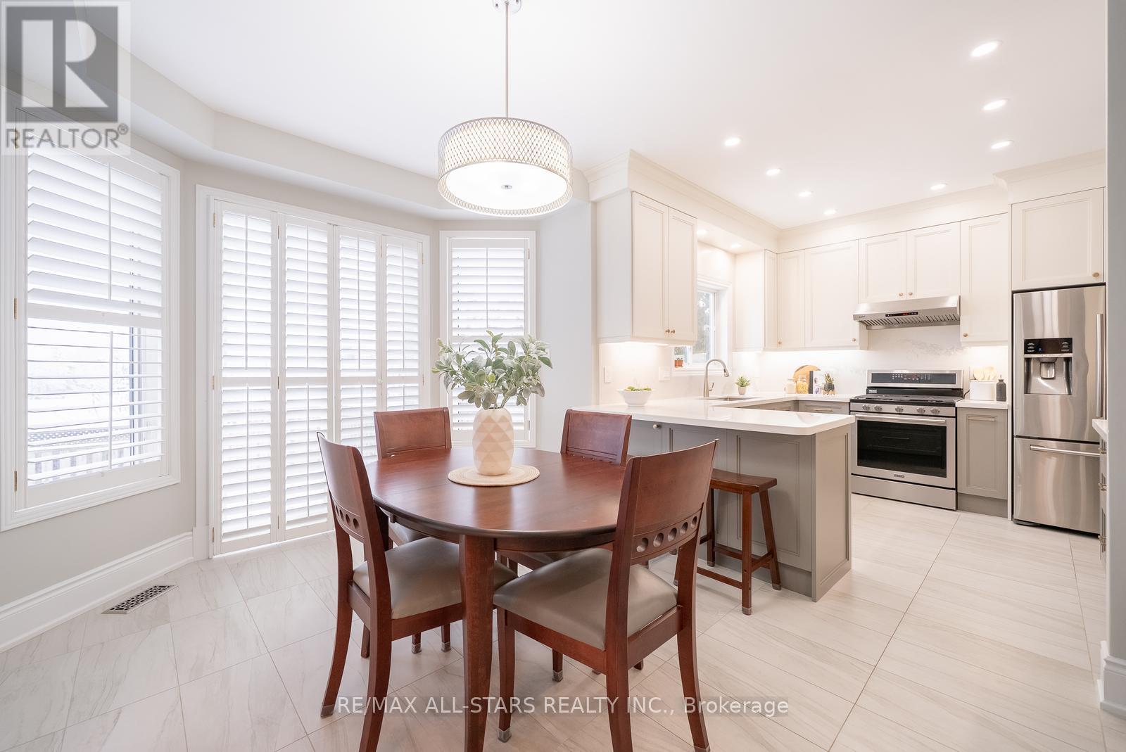 176 Manhattan Drive, Markham (Markville), Ontario  L3P 7S1 - Photo 19 - N12626884