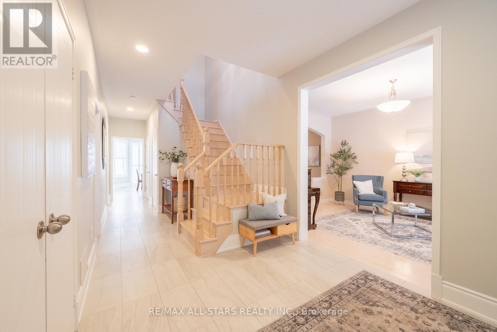 176 Manhattan Drive, Markham (Markville), Ontario  L3P 7S1 - Photo 6 - N12626884