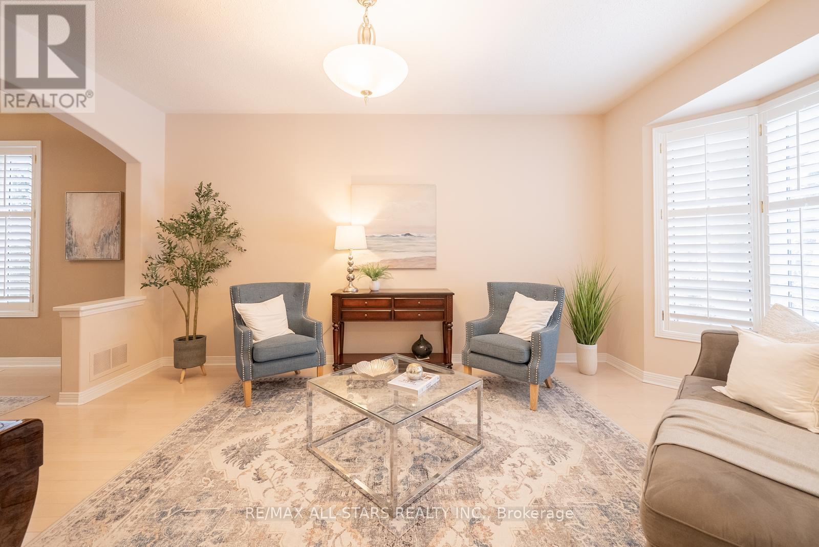 176 Manhattan Drive, Markham (Markville), Ontario  L3P 7S1 - Photo 9 - N12626884