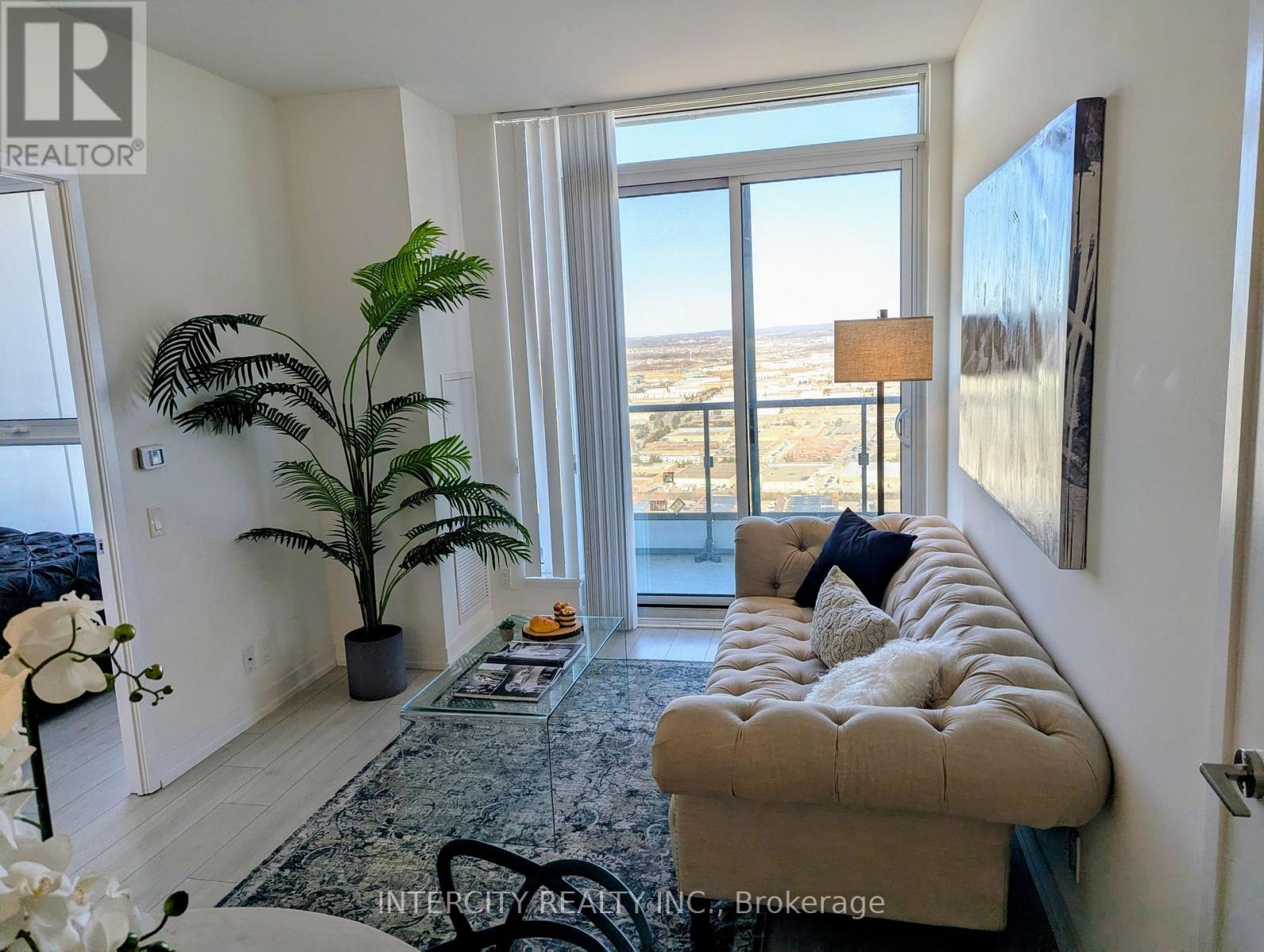 5312 - 898 Portage Parkway, Vaughan, Ontario  L4K 0J6 - Photo 2 - N12626886