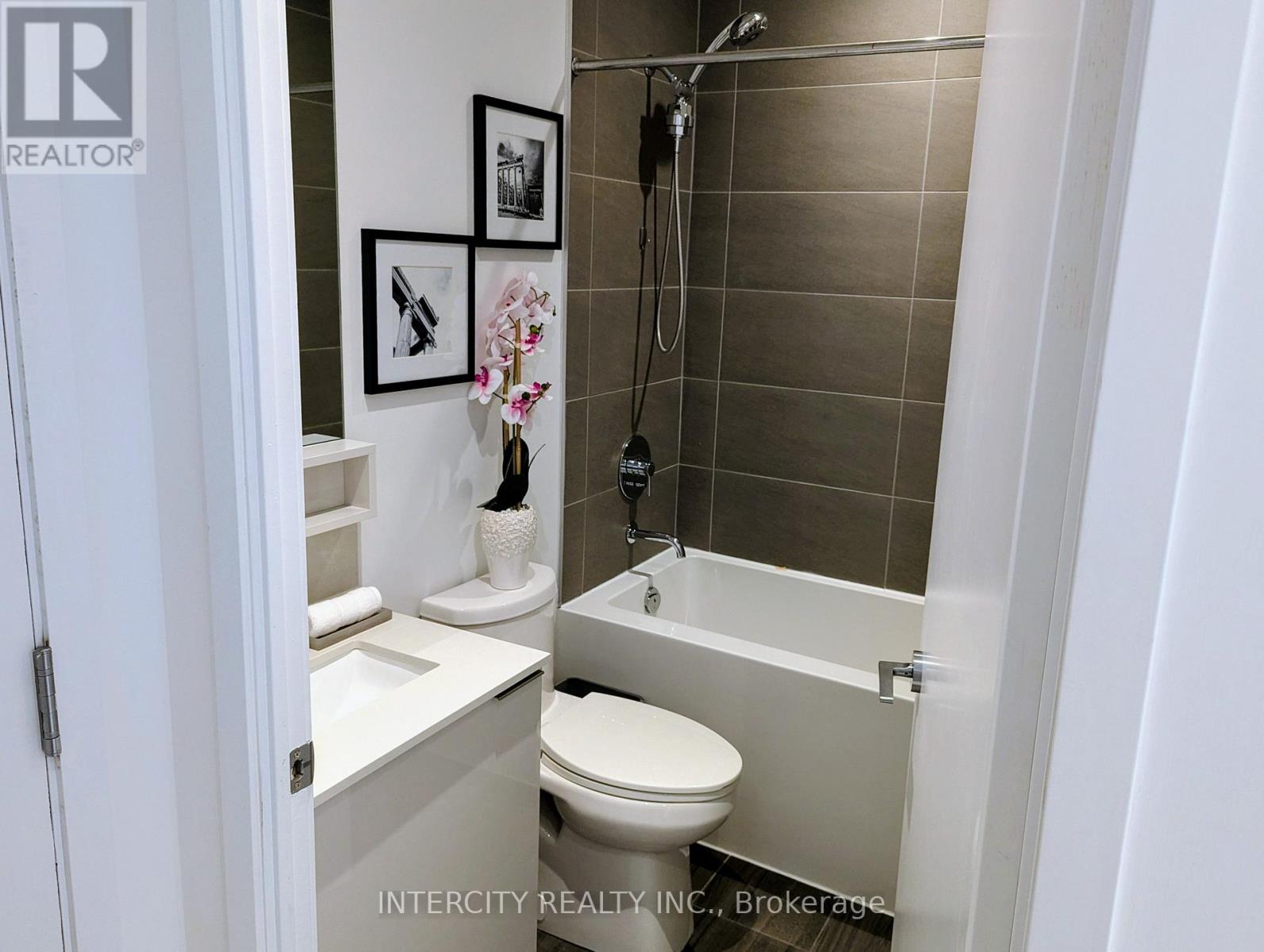 5312 - 898 Portage Parkway, Vaughan, Ontario  L4K 0J6 - Photo 6 - N12626886