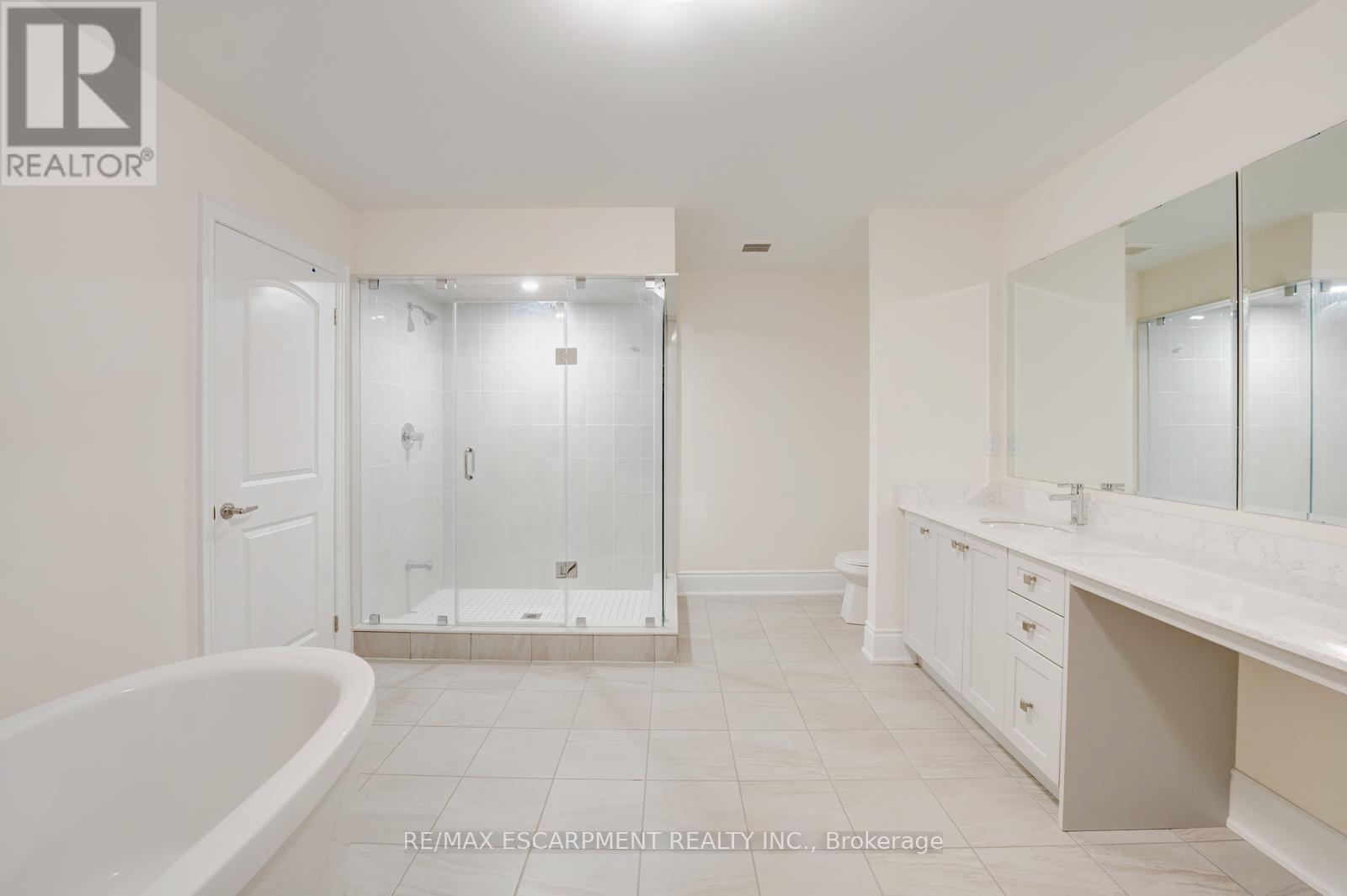 197 Thompson Drive, East Gwillimbury, Ontario  L9N 0V5 - Photo 21 - N12626952