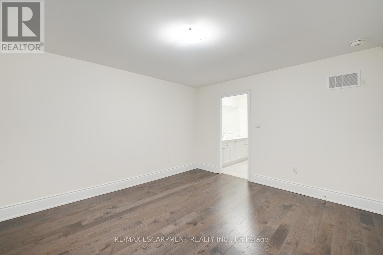 197 Thompson Drive, East Gwillimbury, Ontario  L9N 0V5 - Photo 34 - N12626952