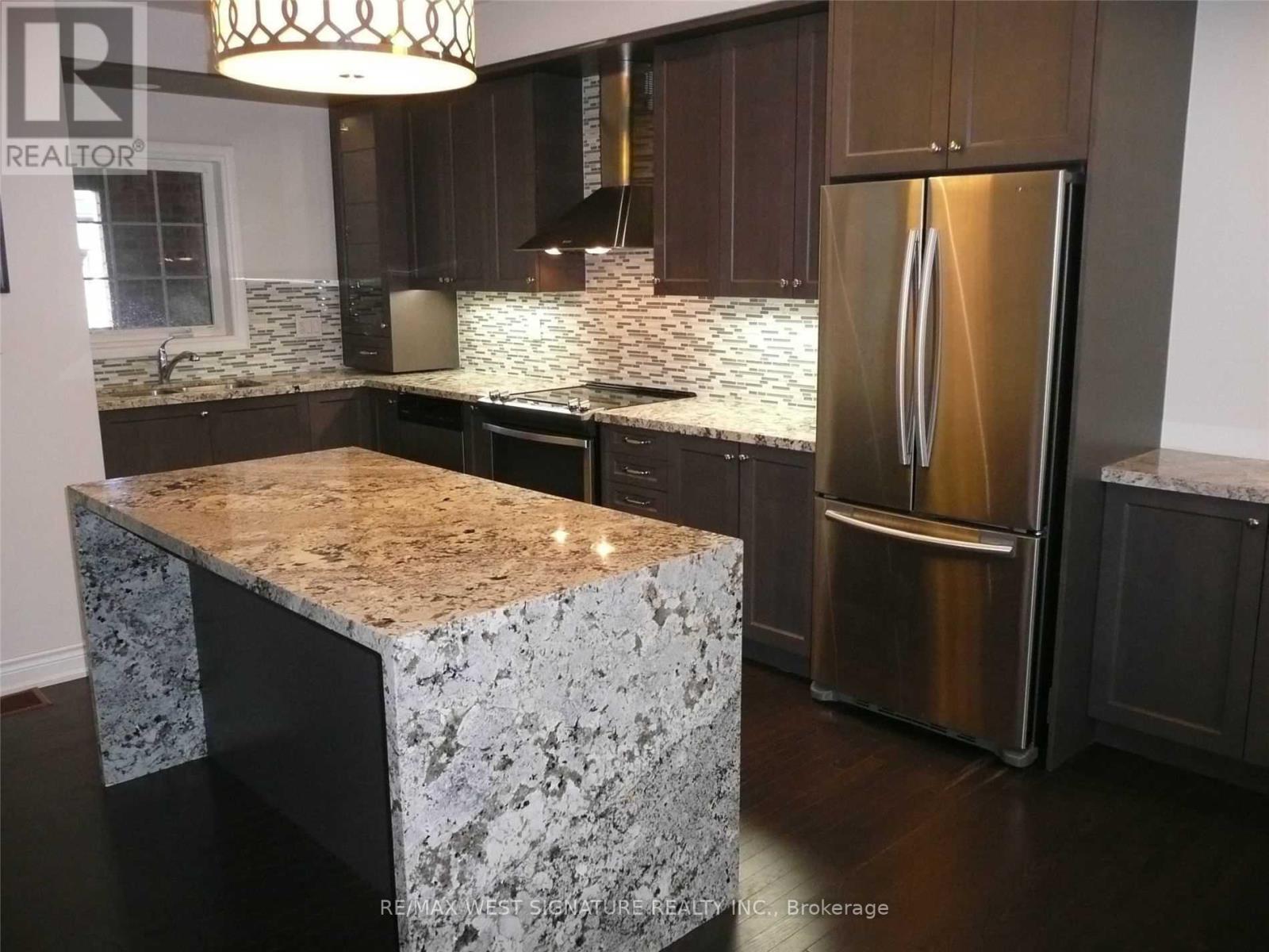 31 Caliber Court, King (Nobleton), Ontario  L0G 1N0 - Photo 5 - N12626954