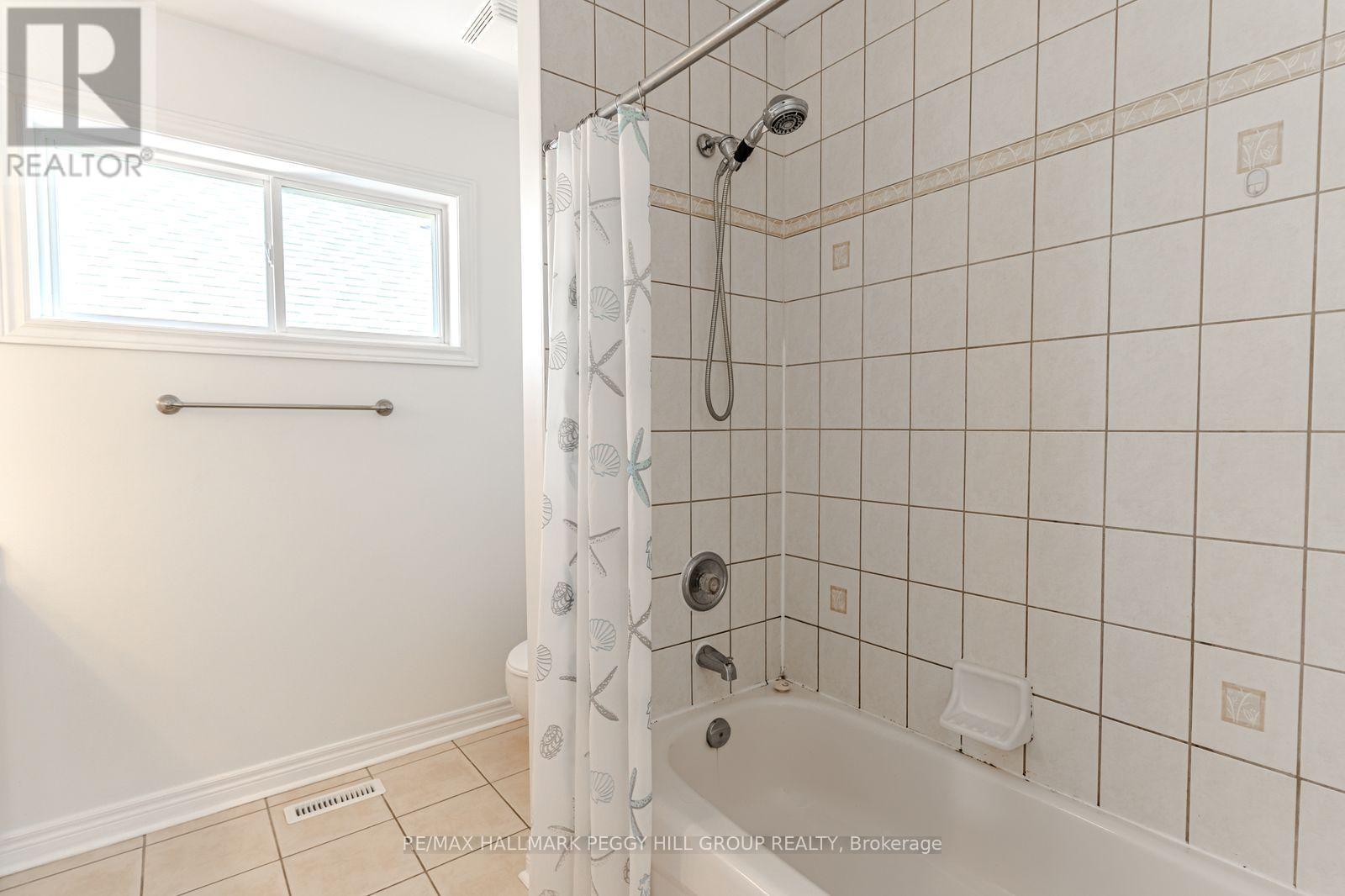 29 Brookwood Drive, Barrie, Ontario  L4N 0Z1 - Photo 11 - S12626930