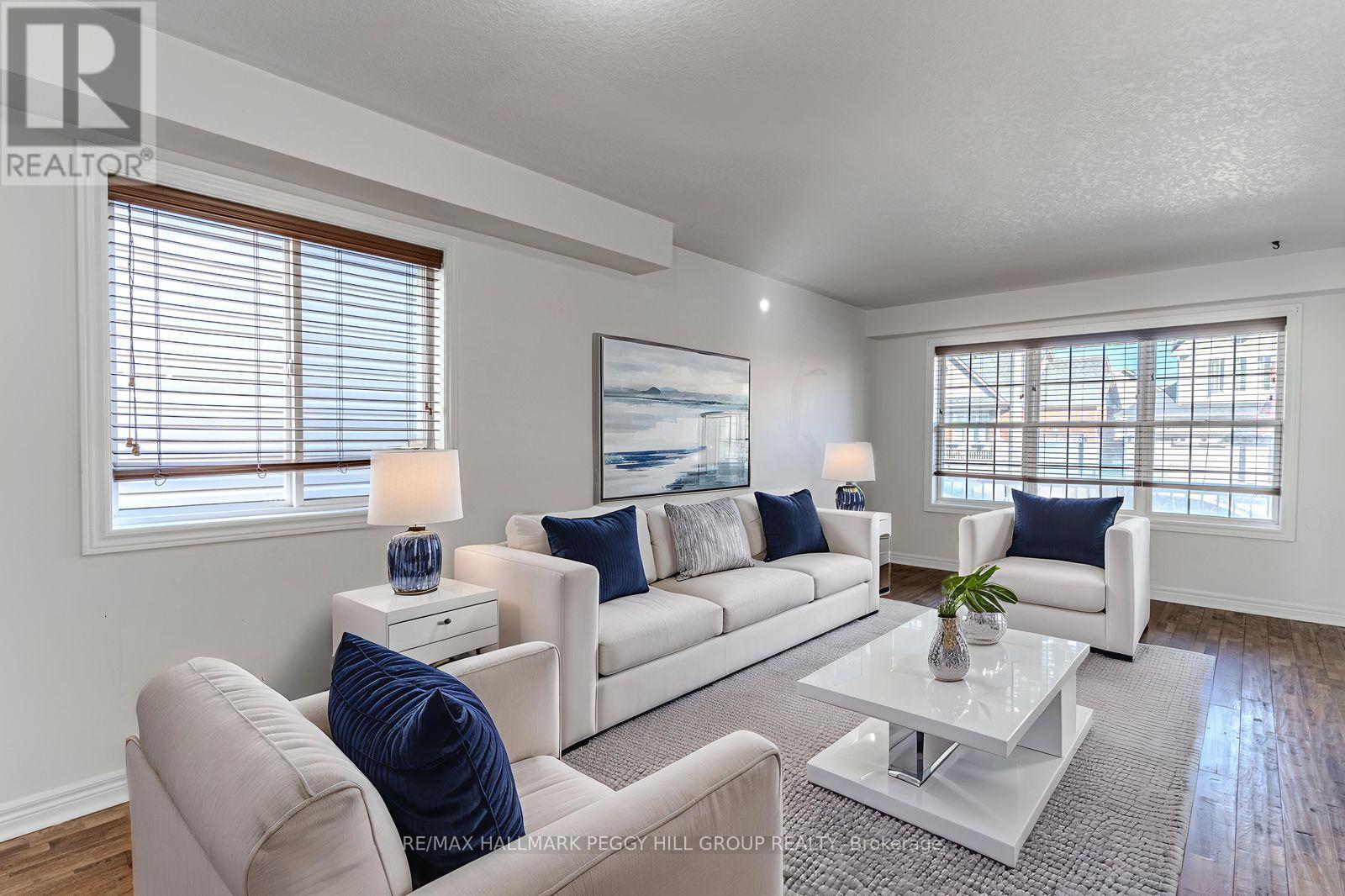 29 Brookwood Drive, Barrie, Ontario  L4N 0Z1 - Photo 2 - S12626930