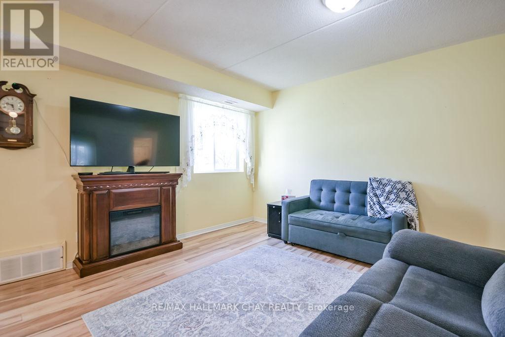 203 - 125 Bond Street, Orillia, Ontario  L3V 1J7 - Photo 10 - S12626934