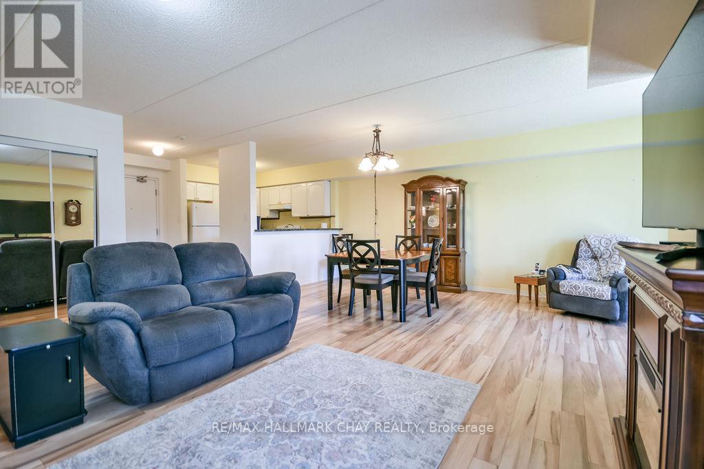 203 - 125 Bond Street, Orillia, Ontario  L3V 1J7 - Photo 8 - S12626934