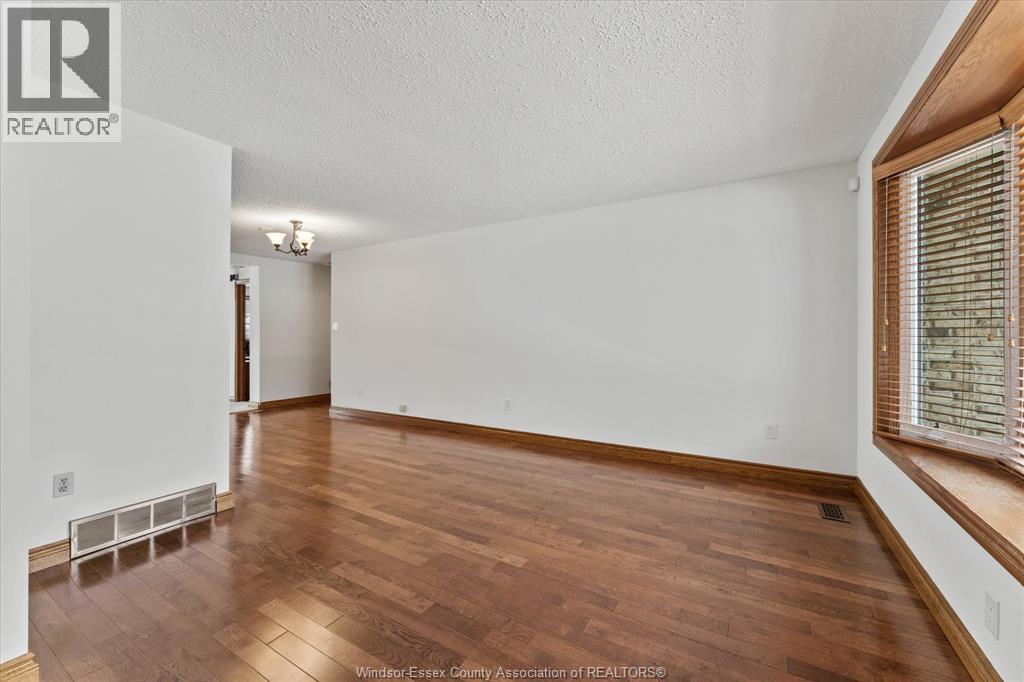 1935 Canard Drive, Lasalle, Ontario  N9J 2S7 - Photo 9 - 25031570