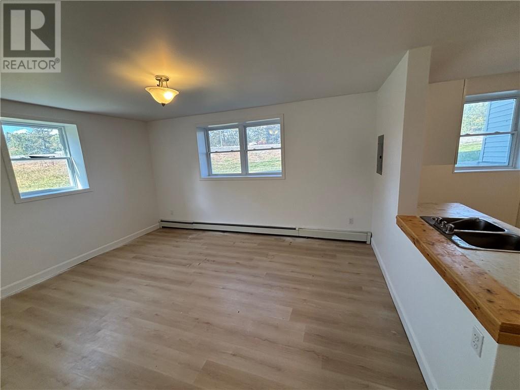 101 Service Road Unit# 1, Onaping, Ontario  P0M 2R0 - Photo 10 - 2125894